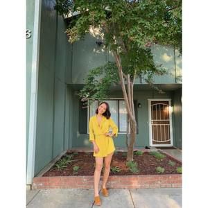 Meet your Posher, Lia